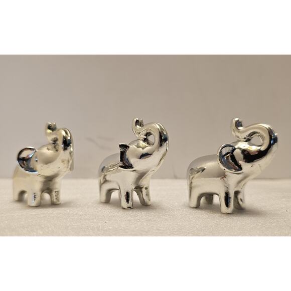 Trunk up 3 silver elephant place card holders For name cards Kate Aspen 2016 - Picture 2 of 6